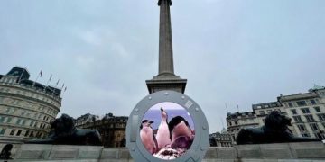 A portal shows footage during a broadcast from the Antarctic to London’s Trafalgar Square.

The structure (4m tall and weighing almost 4 tonnes) is broadcasting from the Antarctic Peninsula, where a Greenpeace International expedition last week discovered a new penguin colony, offering people the unique opportunity to see face-to-face the beauty and wonder of this fragile region. The initiative, run by Greenpeace UK, is part of Greenpeace’s Protect the Oceans campaign which is calling for ocean protection in the Antarctic and beyond through a Global Ocean Treaty which could be agreed at the UN in March.