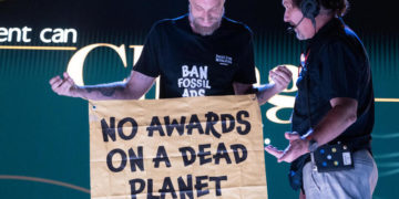 A Greenpeace France activist and former winner and jury at the Cannes Lions awards - the famous advertising festival - interrupted the opening ceremony in Cannes to give back an award he won for an airline company advert. This symbolic action highlights the support ad agencies provide for fossil products and services in the middle of an ongoing climate crisis, therefore further delaying climate action.  With more than 35 other NGOs, Greenpeace France is campaigning for a ban on all advertising promoting ads, partnerships and sponsorships for companies selling fossil products and services.